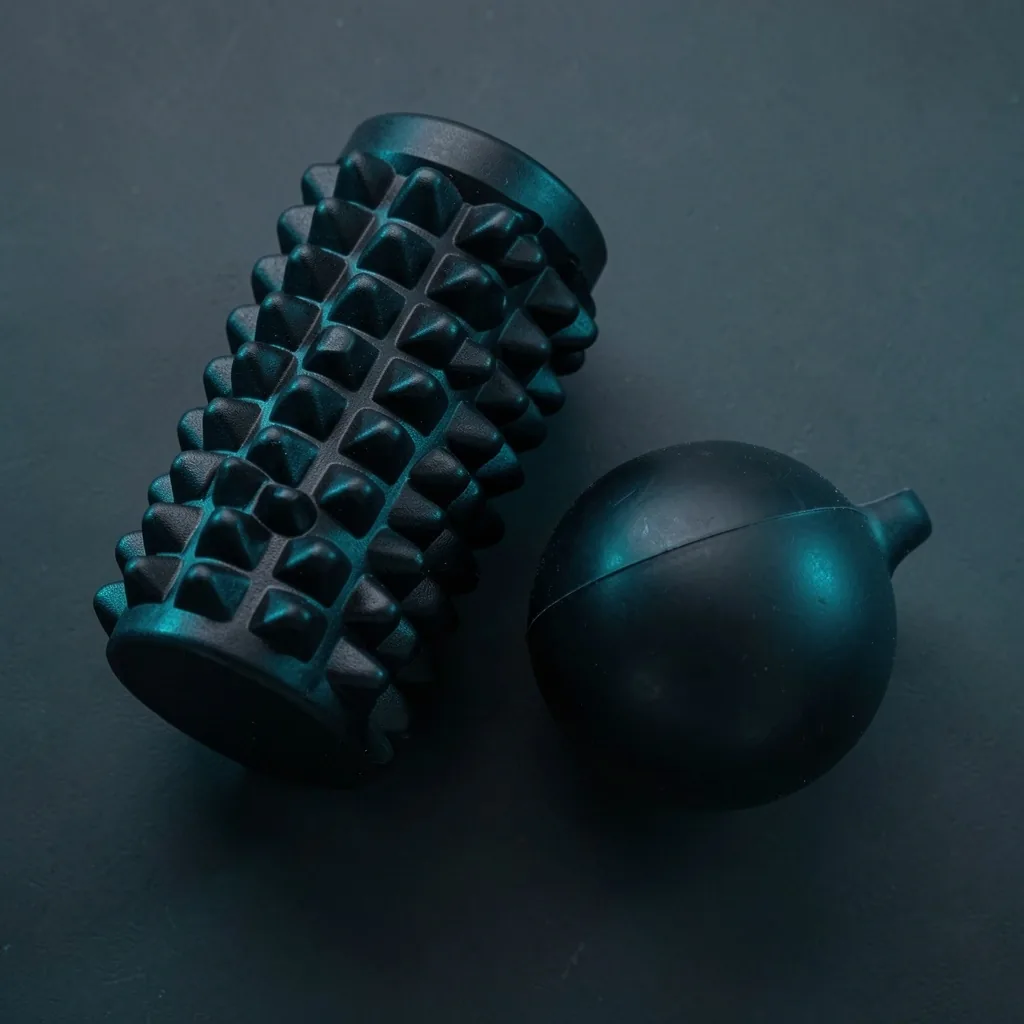 Massage roller and peanut ball from above